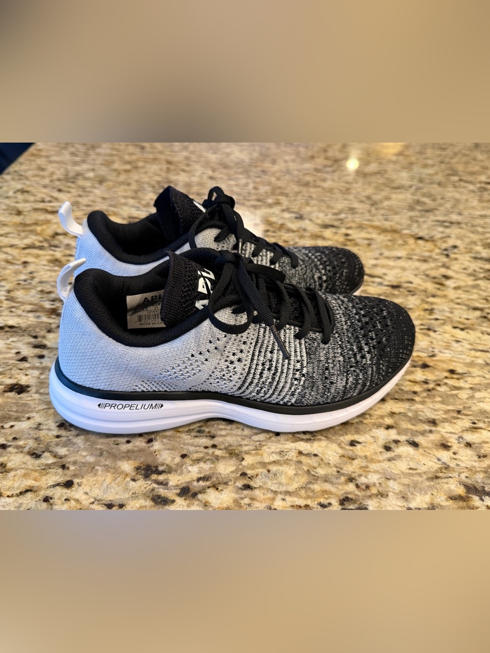 APL Techloom Pro Women’s Size 7 Black White Ombre Running Athletic Sneakers